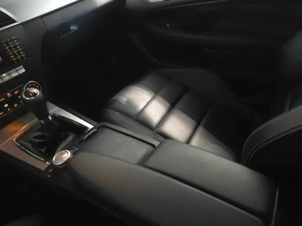Mercedes-Benz C 220 Outro 33