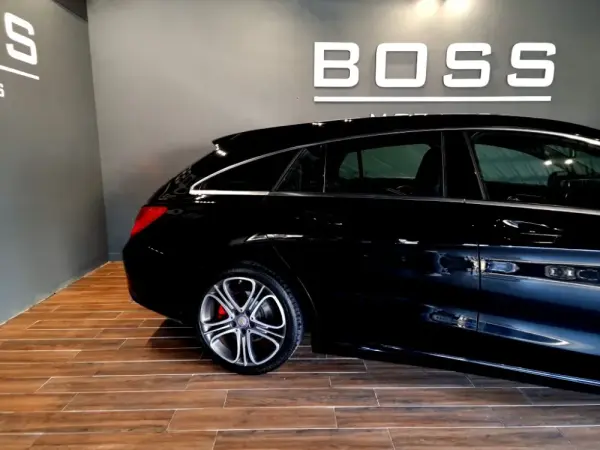 Mercedes-Benz CLA 200 d Shooting Brake Urban 6