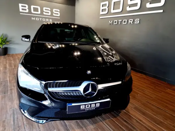 Mercedes-Benz CLA 200 d Shooting Brake Urban 8