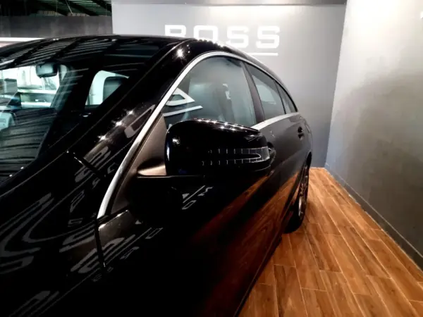 Mercedes-Benz CLA 200 d Shooting Brake Urban 10