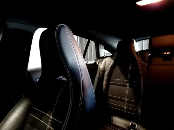 Mercedes-Benz CLA 200 d Shooting Brake Urban 25