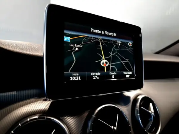 Mercedes-Benz CLA 200 d Shooting Brake Urban 30