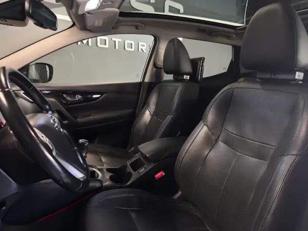 Nissan Qashqai 1.5 dCi Tekna Premium 17
