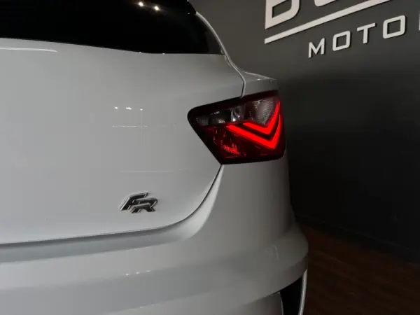 SEAT Ibiza 1.4 TSI Cupra DSG 28