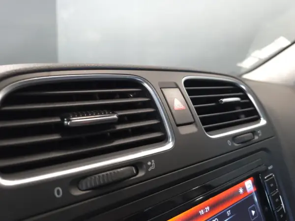 Volkswagen Golf 1.6 TDi Trendline BlueMotion 18