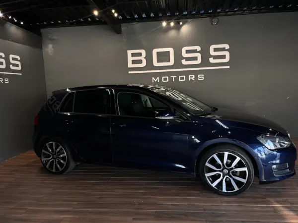 Volkswagen Golf 1.6 TDI Highline 4