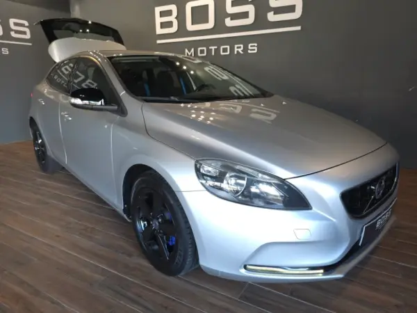 Volvo V40 1.6 D2 Momentum 8