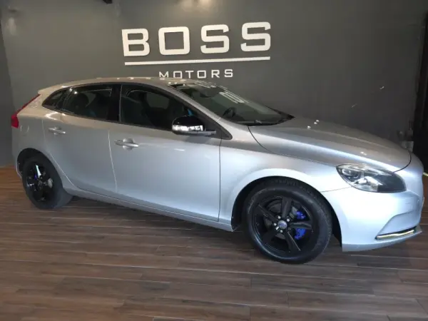 Volvo V40 1.6 D2 Momentum 10
