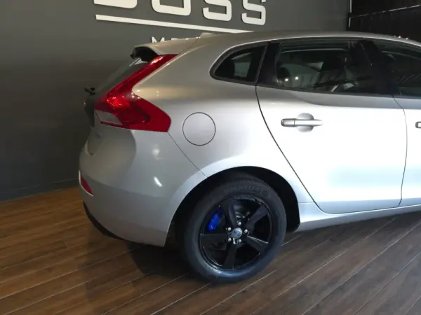 Volvo V40 1.6 D2 Momentum 11