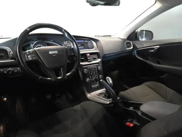 Volvo V40 1.6 D2 Momentum 22