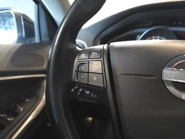 Volvo V40 1.6 D2 Momentum 28