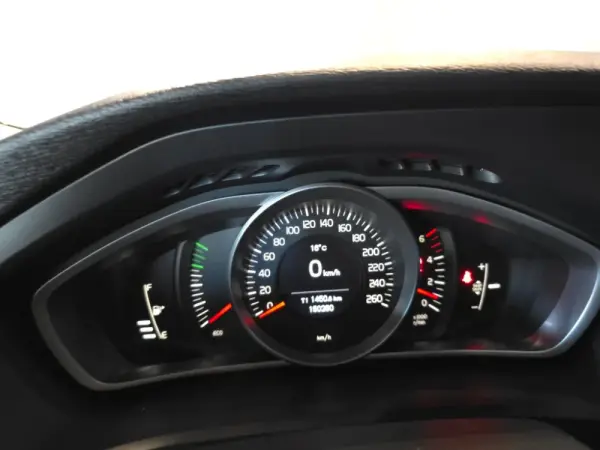 Volvo V40 1.6 D2 Momentum 31