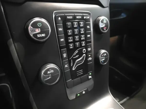 Volvo V40 1.6 D2 Momentum 36