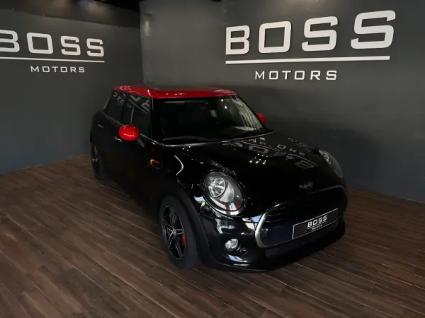 MINI 5 Portas Cooper D 7