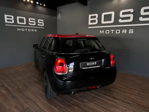 MINI 5 Portas Cooper D 8