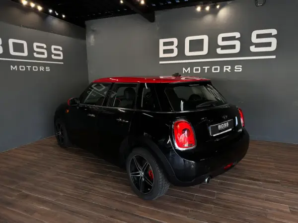 MINI 5 Portas Cooper D 9