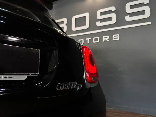 MINI 5 Portas Cooper D 11