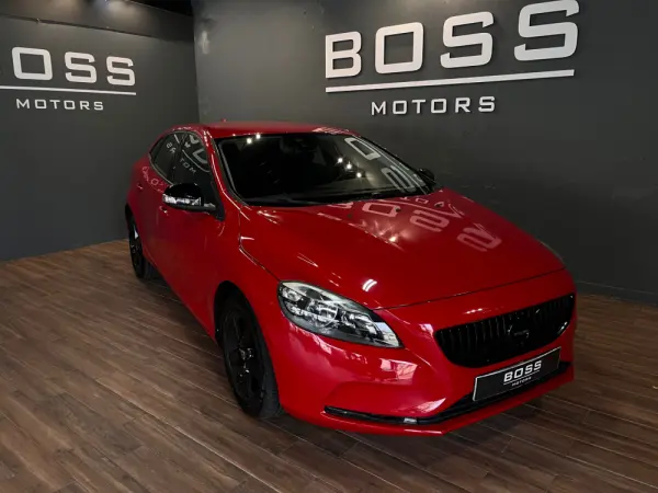 Volvo V40 4