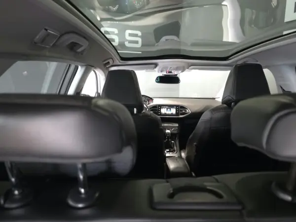 Peugeot 308 SW 1.6 BlueHDi Allure 23