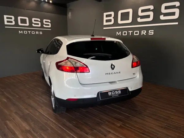 Renault Mégane 1.2 TCE Dynamique SS 6