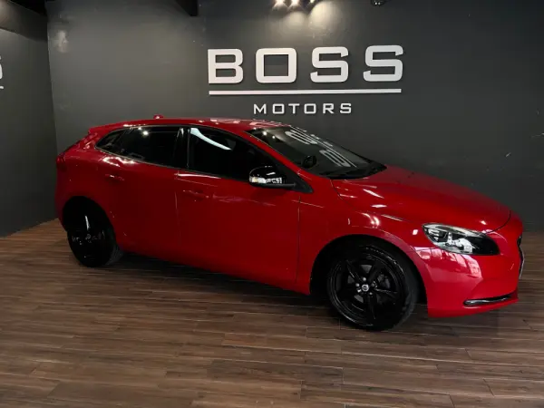 Volvo V40 3