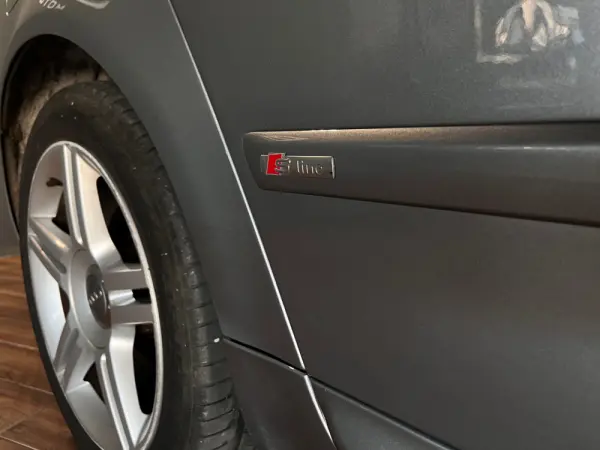 Audi A4 Avant 2.0 TDI S-line 7