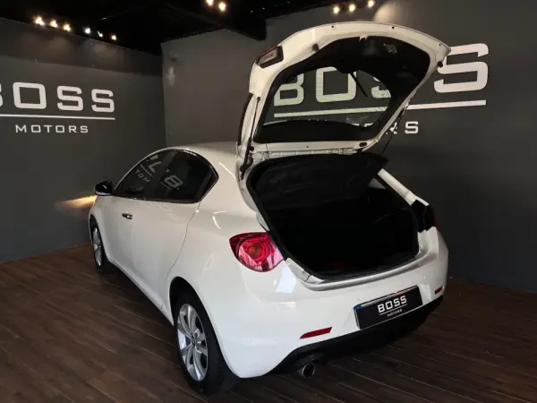 Alfa Romeo Giulietta 1.6 JTDM Exclusive 13