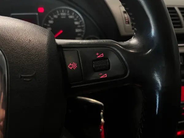 Audi A4 Avant 2.0 TDI S-line 16