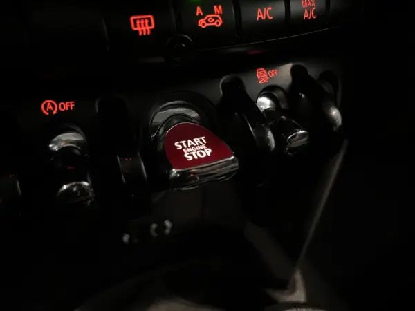MINI 3 Portas One D 31