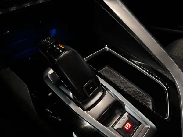 Peugeot 3008 BlueHDi 130 Stop & Start EAT8 Active 13
