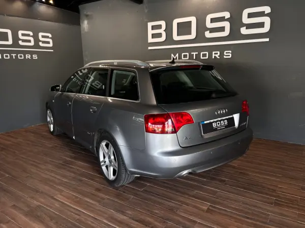 Audi A4 Avant 2.0 TDI S-line 8