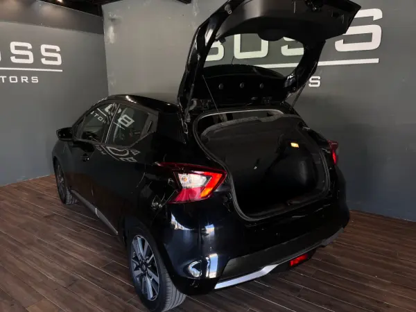 Nissan Micra 0.9 IG-T N-Connecta S/S 11