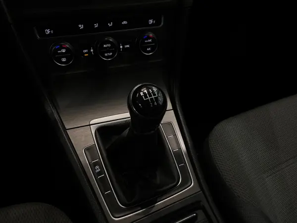 Volkswagen Golf 1.6 TDi Edition 17
