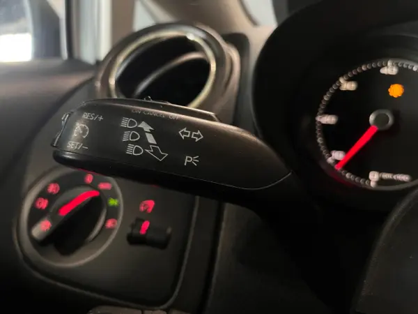 SEAT Ibiza 1.6Tdi I-tech 21