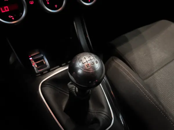 Alfa Romeo Giulietta 1.6 JTDM Exclusive 19