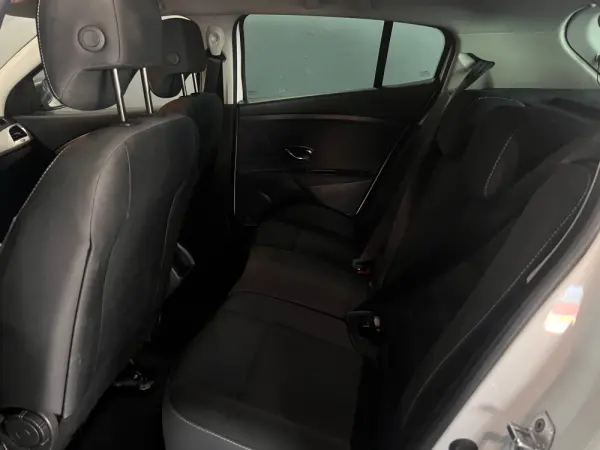 Renault Mégane 1.2 TCE Dynamique SS 14