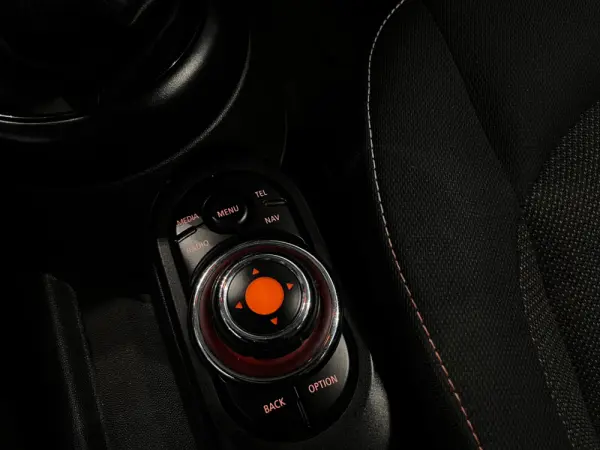 MINI 3 Portas One D 20