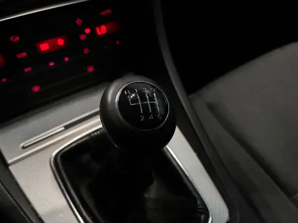 Audi A4 Avant 2.0 TDI S-line 13