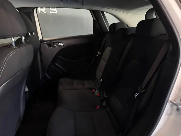 Mercedes-Benz B 180 (CDI) d Urban 12