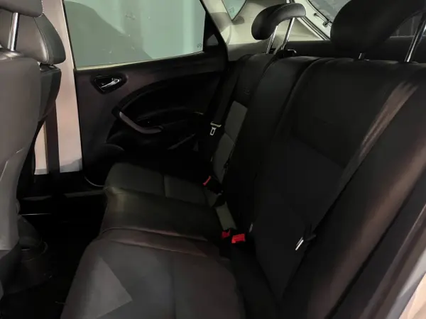 SEAT Ibiza 1.6Tdi I-tech 11