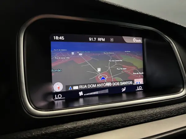 Volvo V40 27