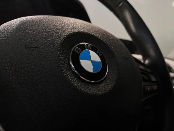 BMW 318 d Line Sport 27