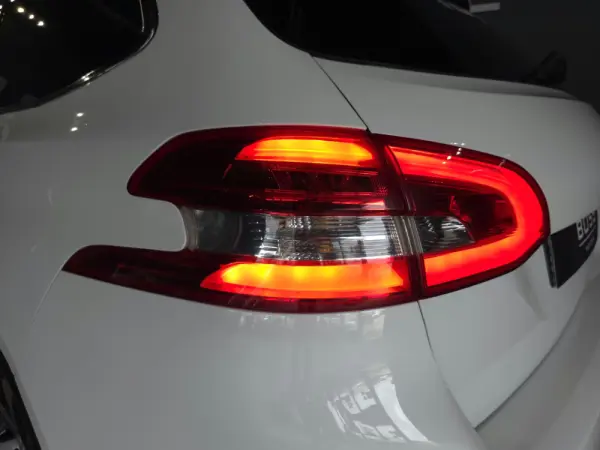 Peugeot 308 SW 1.6 BlueHDi Allure 13