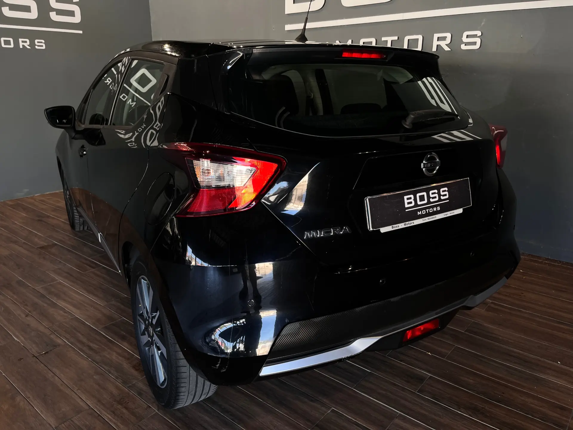 Nissan Micra 0.9 IG-T N-Connecta S/S 10