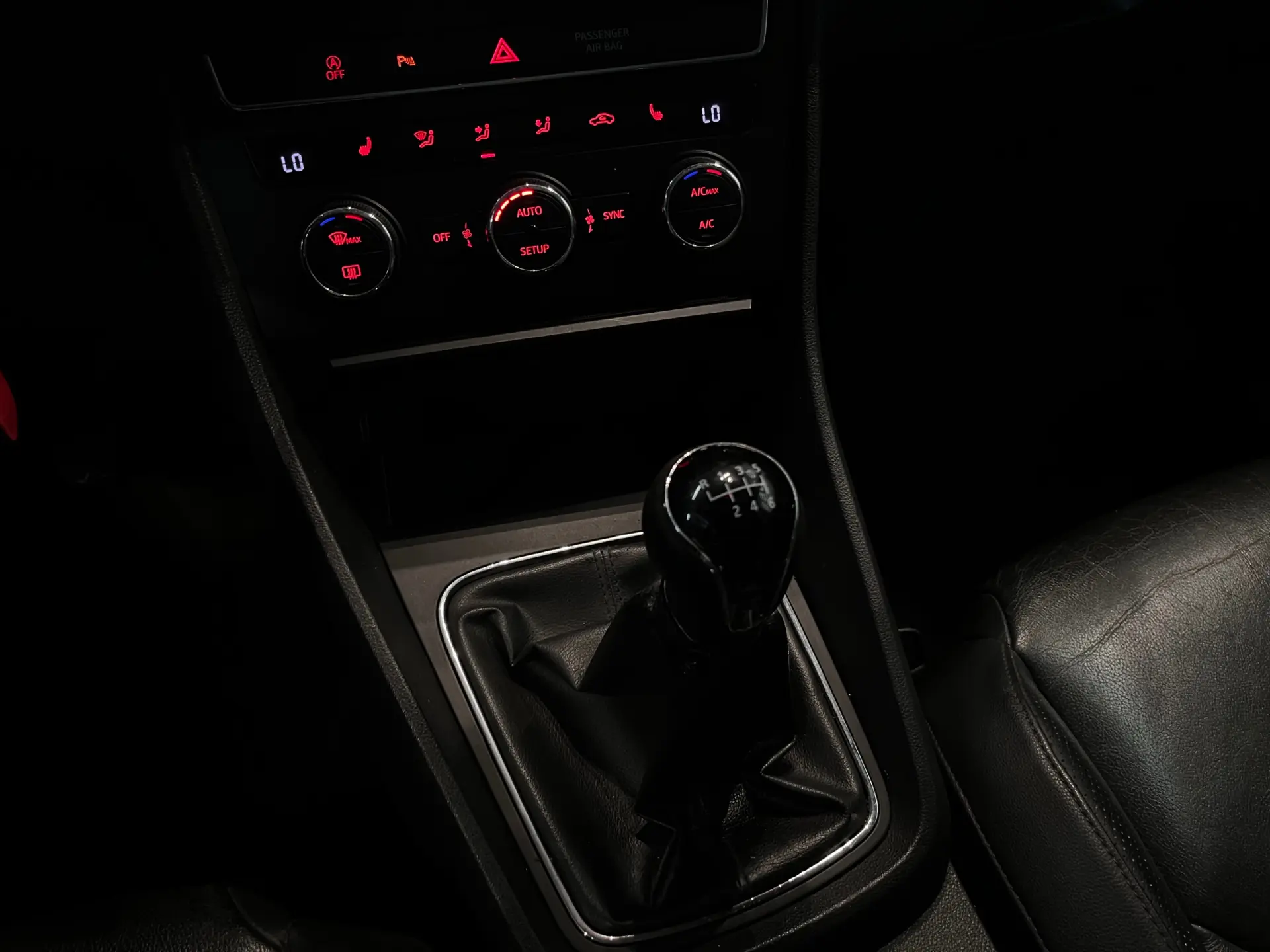 SEAT Leon 1.6 TDI S&S Style 16