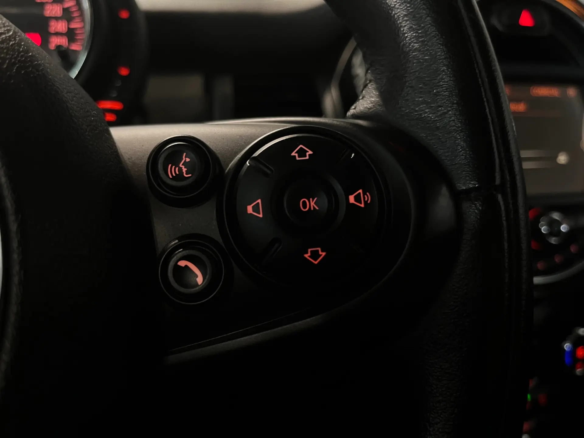 MINI 3 Portas One D 24