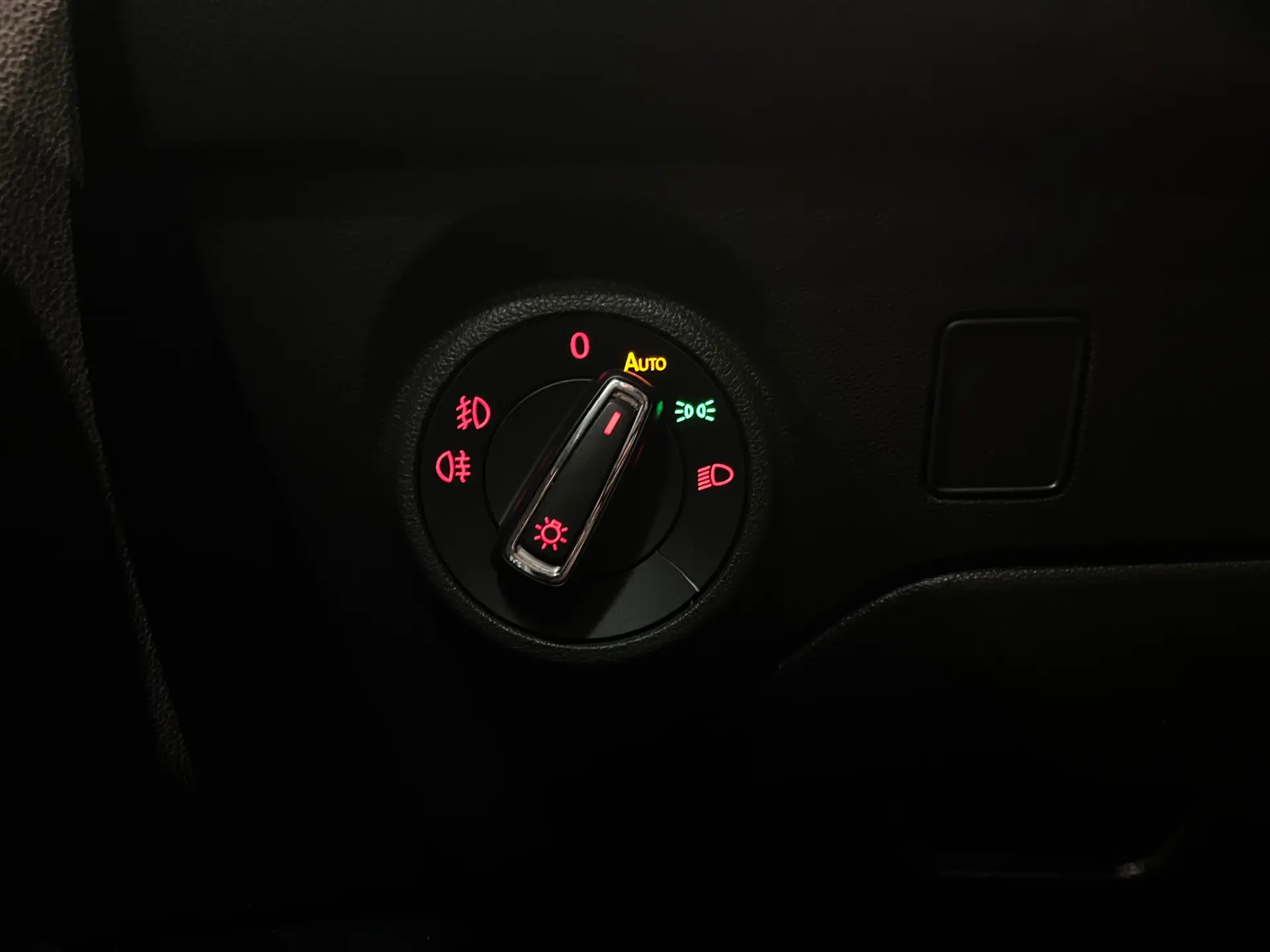 SEAT Leon 1.6 TDI S&S Style 18