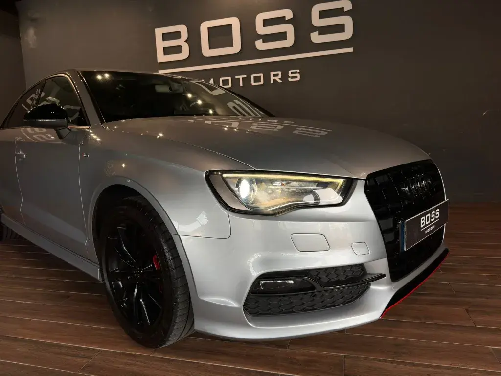 Audi A3 Limousine 1.6 TDI S-line 6