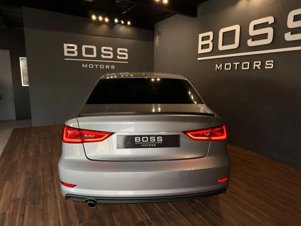 Audi A3 Limousine 1.6 TDI S-line 9
