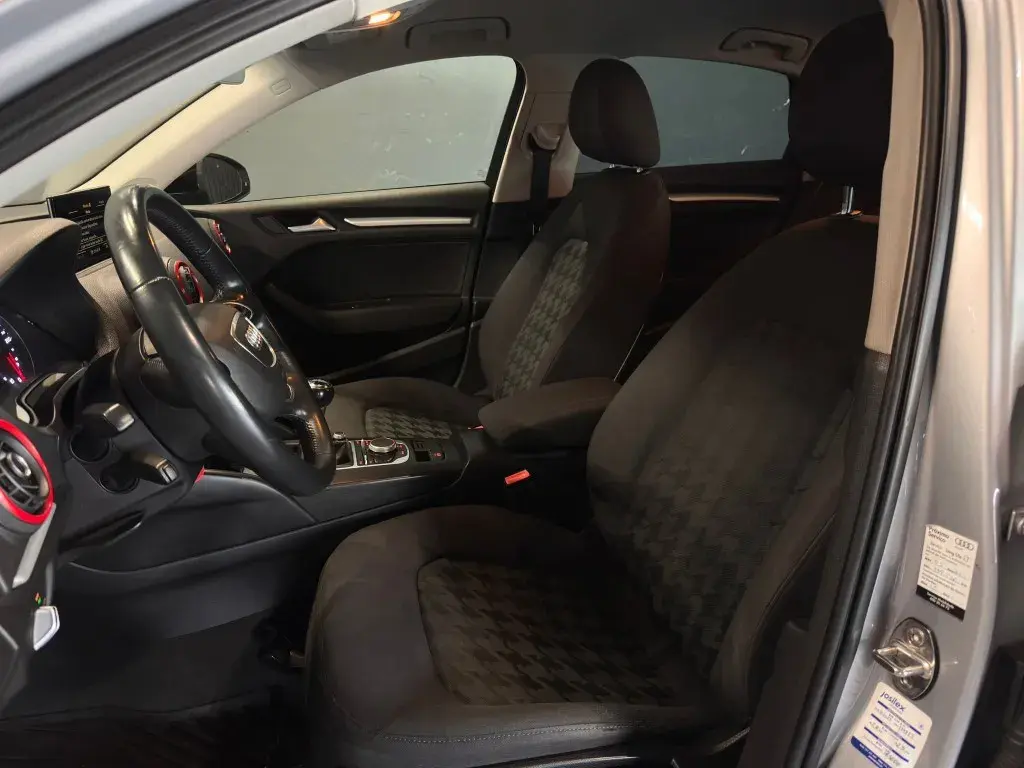Audi A3 Limousine 1.6 TDI S-line 16